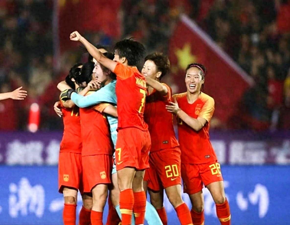 精彩对决：女足选手展现实力争夺胜利的简单介绍