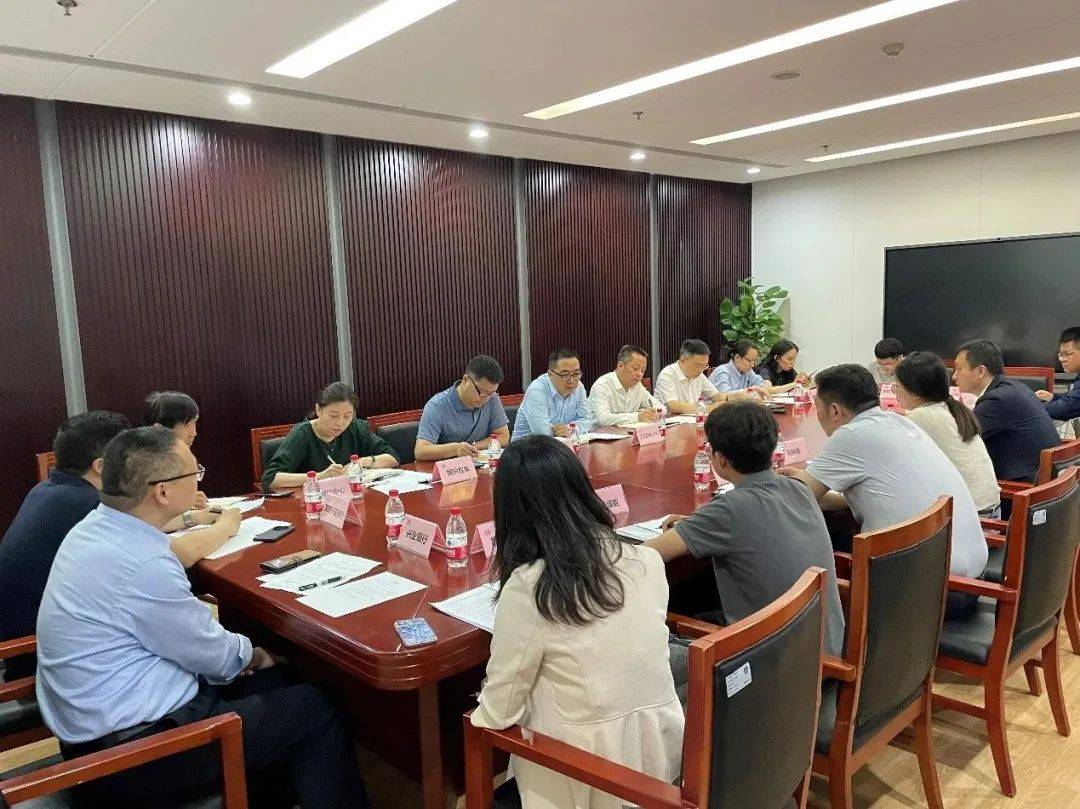 皇马功亏一篑，全队高层紧急开会商讨对策的简单介绍
