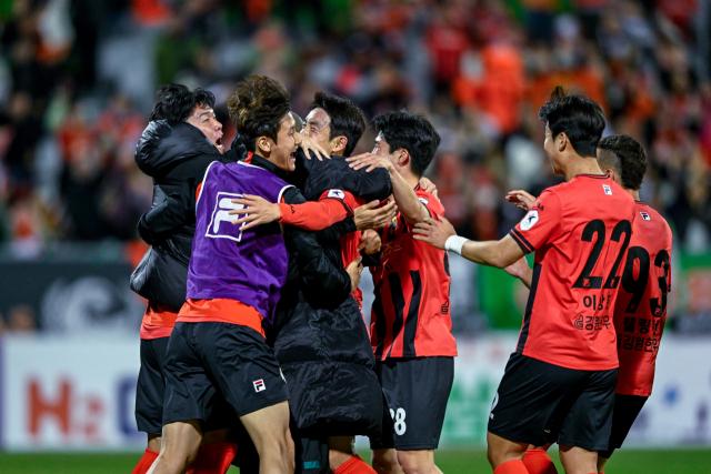 开云体育网页版-领头羊首尔FC再胜一仗，晋级淘汰赛的简单介绍