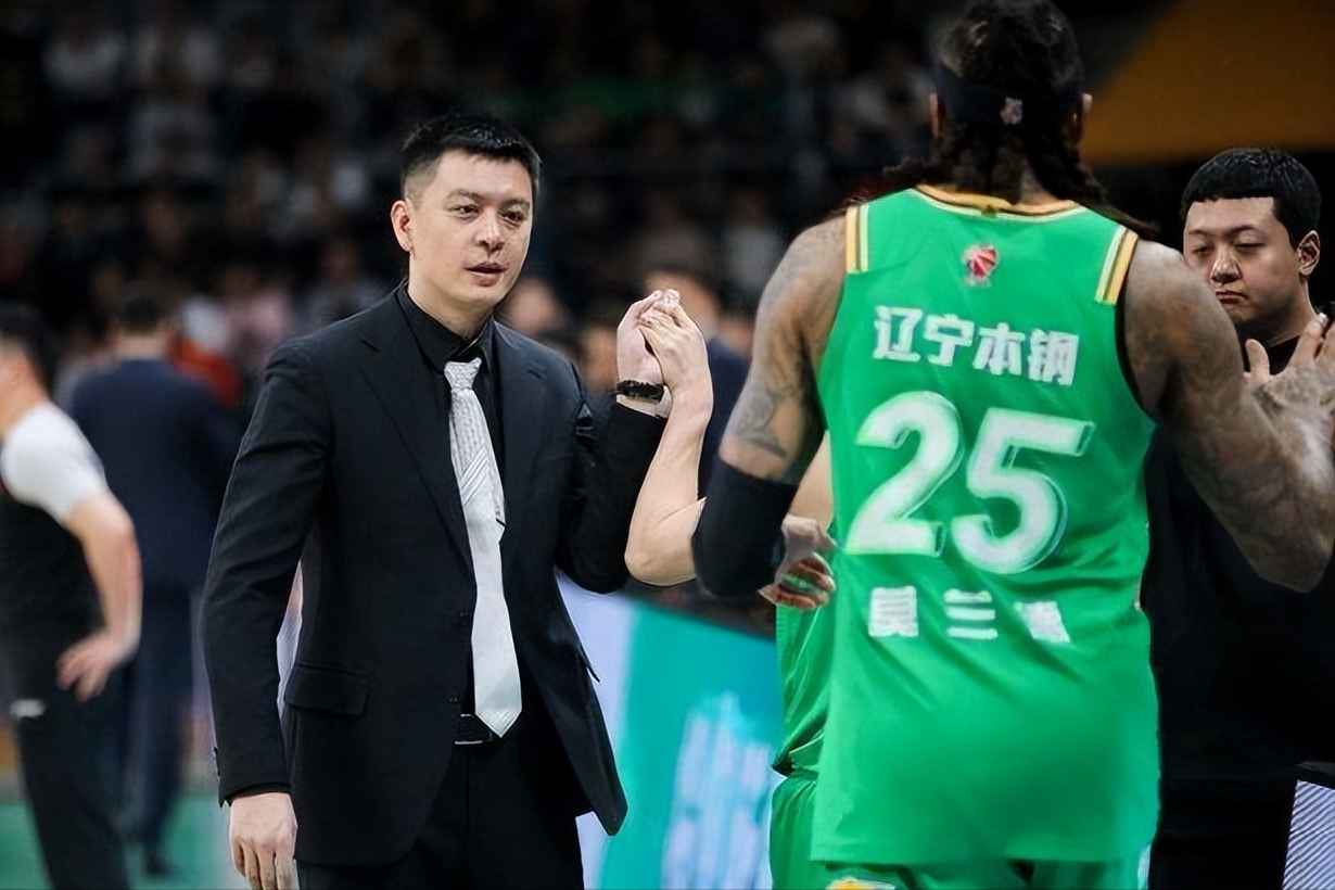 战队团结一致取得胜利，卫冕之路更加明朗的简单介绍