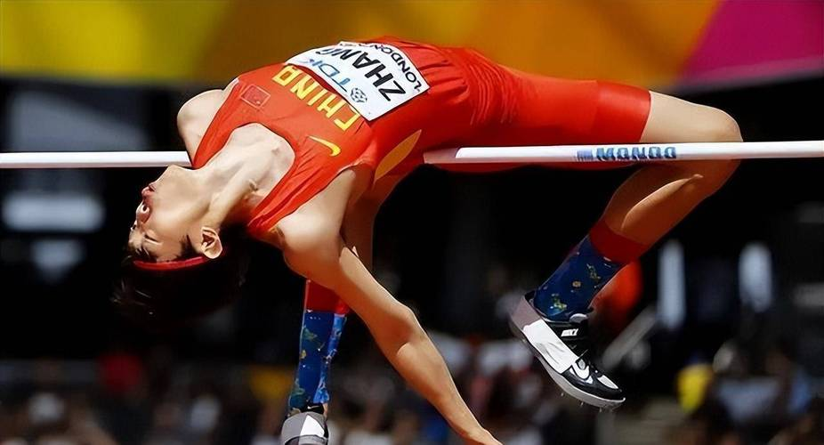 开云体育直播-跳高比赛中高度挑战选手极限