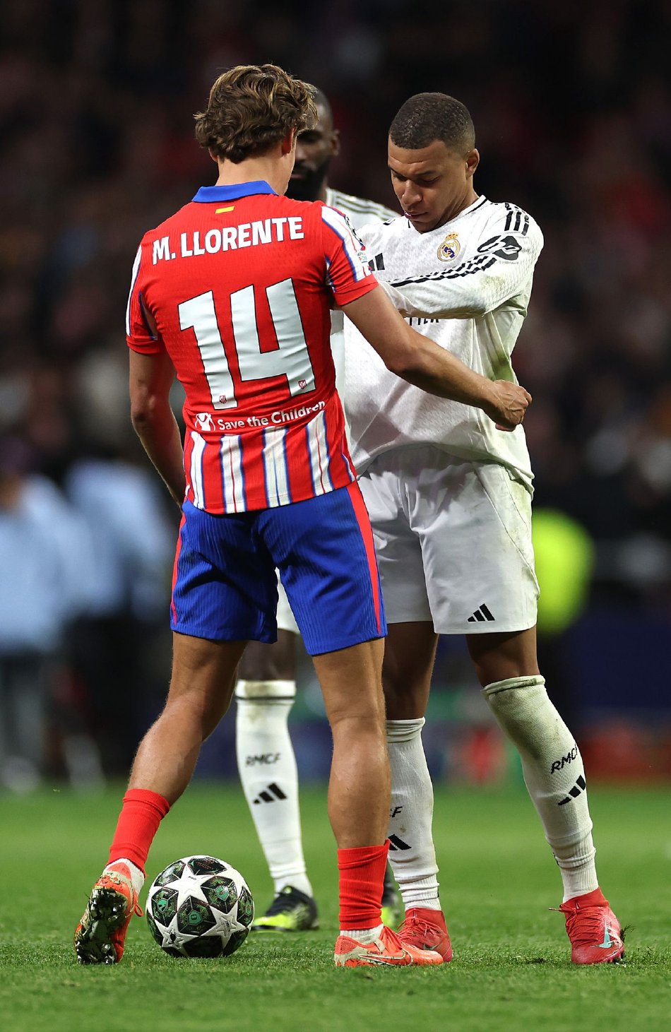 皇马战平马竞,胜者晋级淘汰赛 皇马战平马竞,胜者晋级淘汰赛