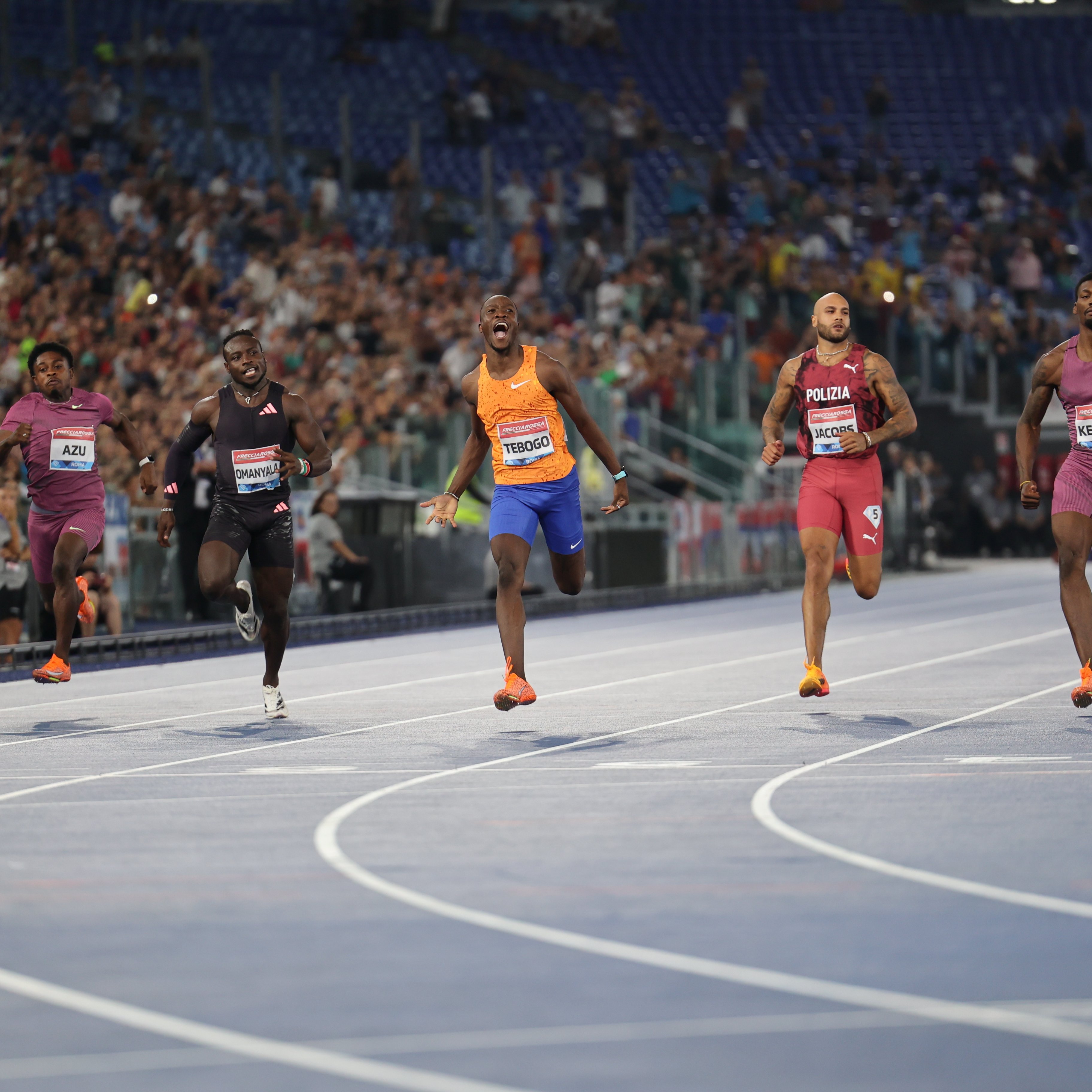 爱尔兰选手在自行车赛中勇夺金牌