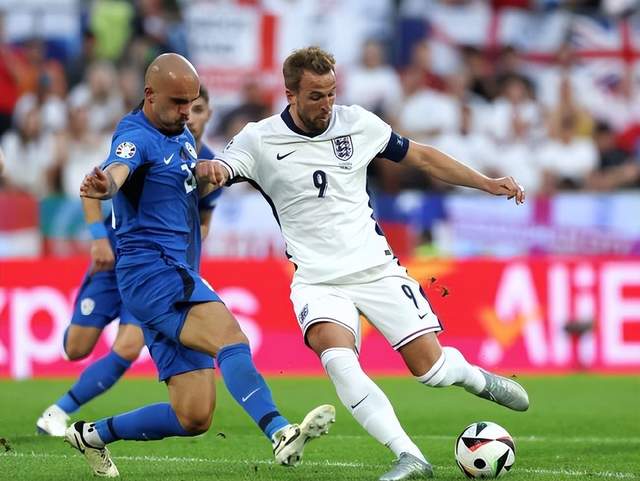 包含英格兰人足球队前往俄罗斯,尽表风采的词条 包含英格兰人足球队前往俄罗斯,尽表风采的词条