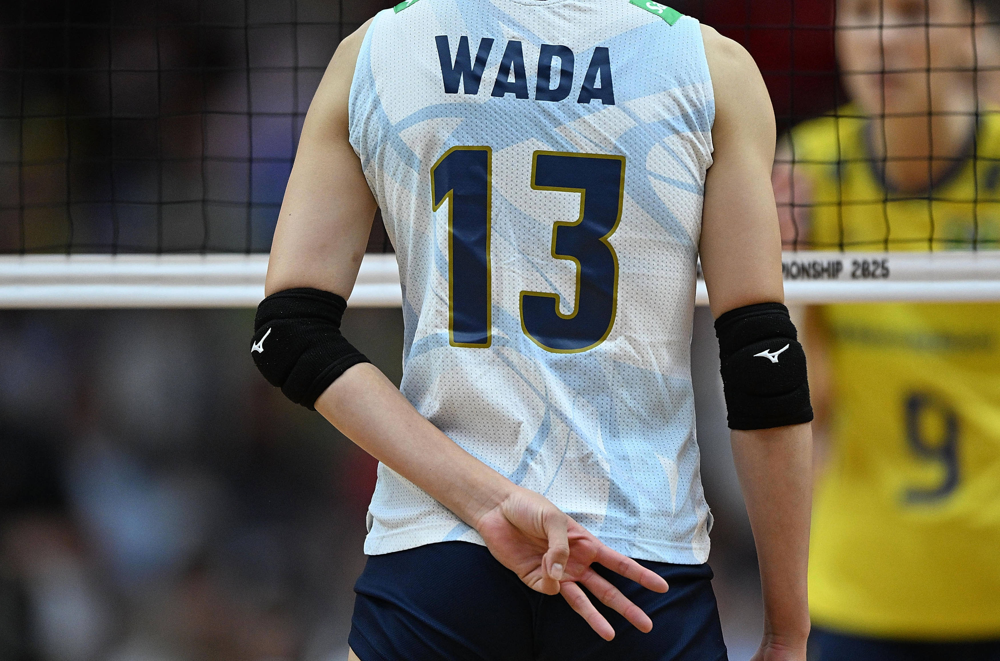 巴西选手在沙滩排球比赛中实现逆袭