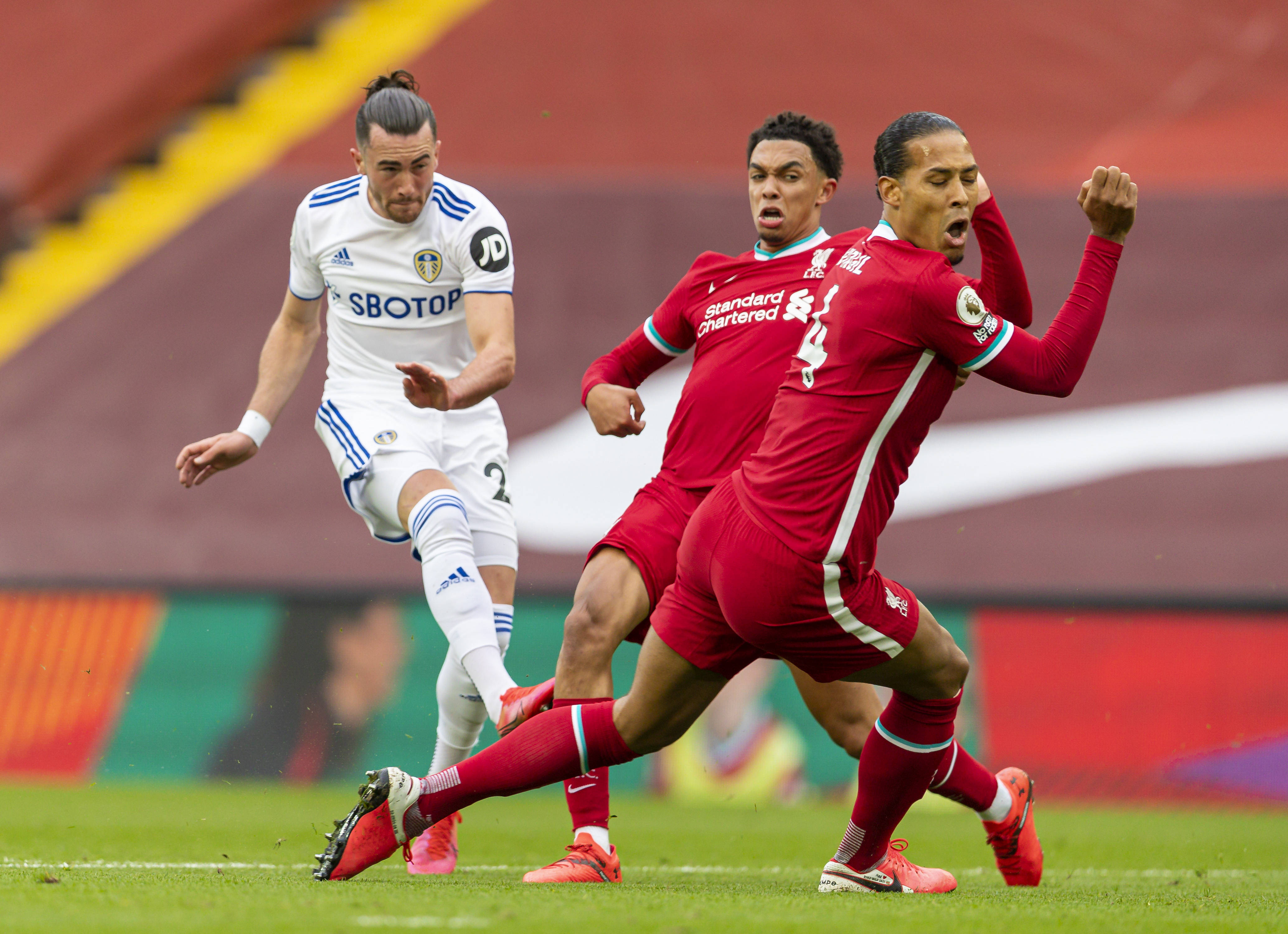 开云体育网页版入口-利兹联凶猛冲击，豪取胜利领跑积分榜的简单介绍