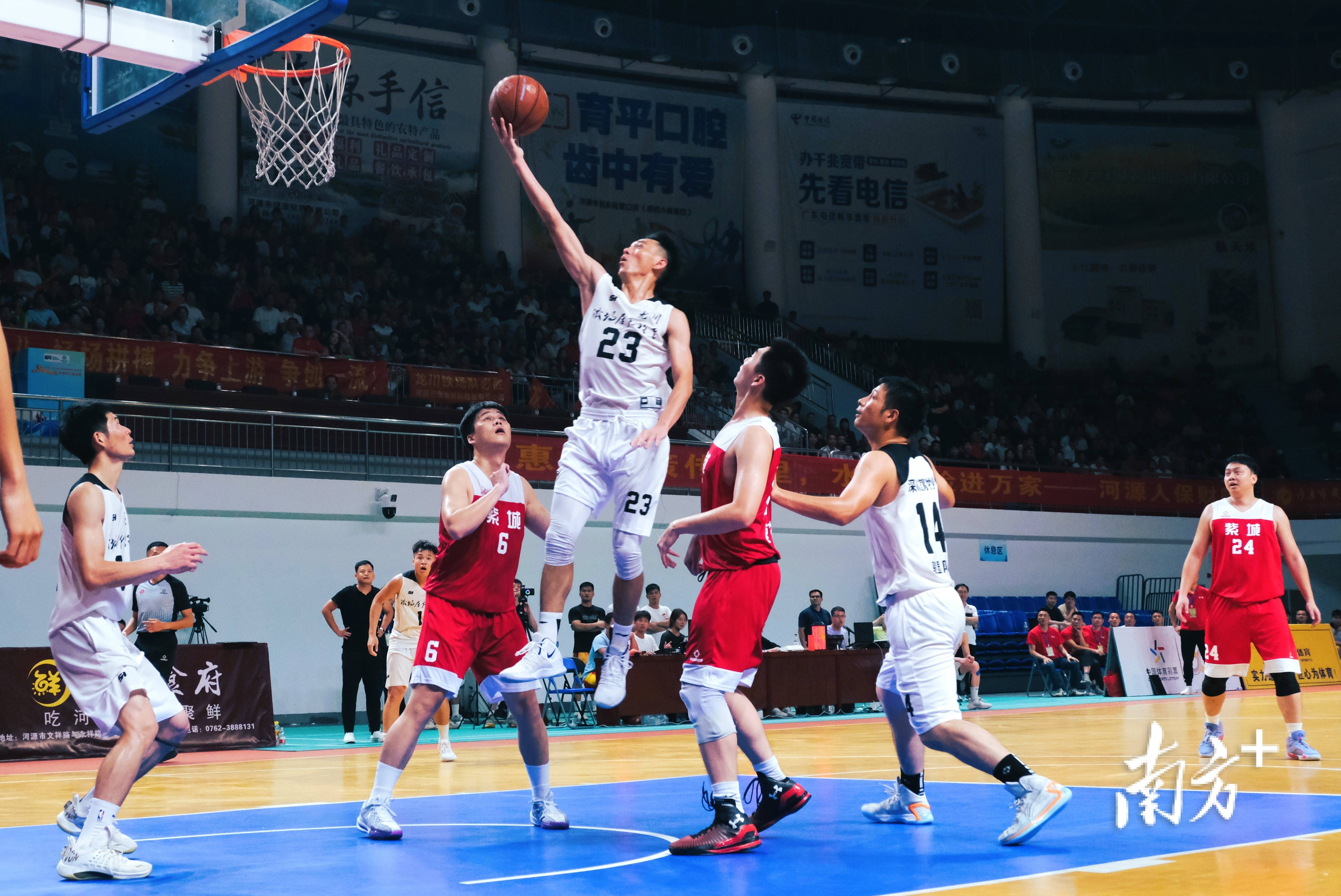 开云体育官方入口-关于东部篮球联赛迎来激烈对决，精彩纷呈的信息