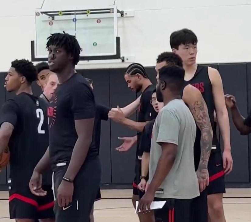 球员合练备战，教练组提出挑战